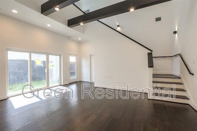 Building Photo - 7718 Jack Oak Ave