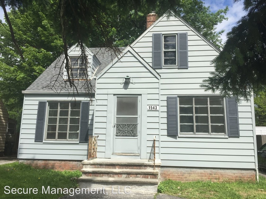 Primary Photo - 1543 Warrensville Center Rd