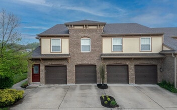 Building Photo - 2223 Rolling Hills Dr