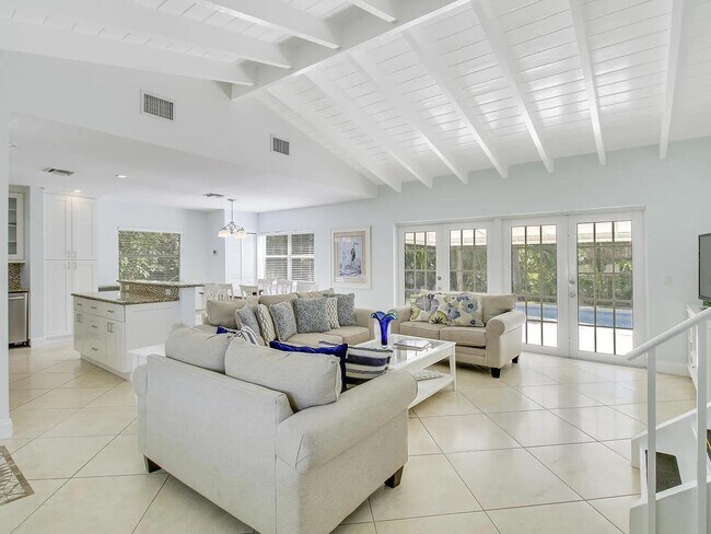 Foto del edificio - 1310 Manor Dr