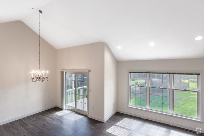 2HAB, 2.5BA - 1,625 ft² - Briar Glen Village