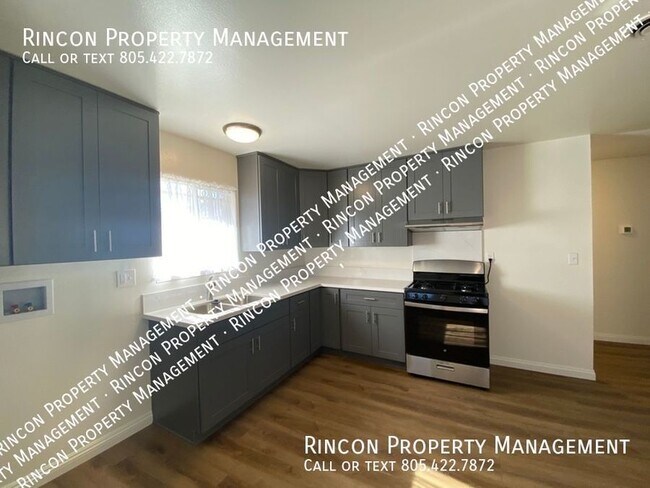 Building Photo - Updated 4 Bedroom 2 Bathroom Home in Oxnar...