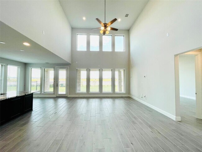 Building Photo - 596 Santa Rosa Hls Dr