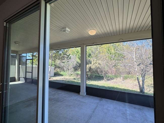 Building Photo - 2904 Laurel Springs Dr