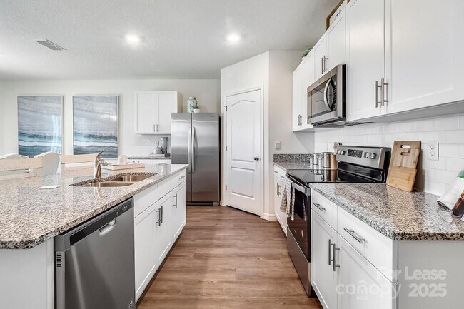 Foto del edificio - 2 Reeds Creek Rd