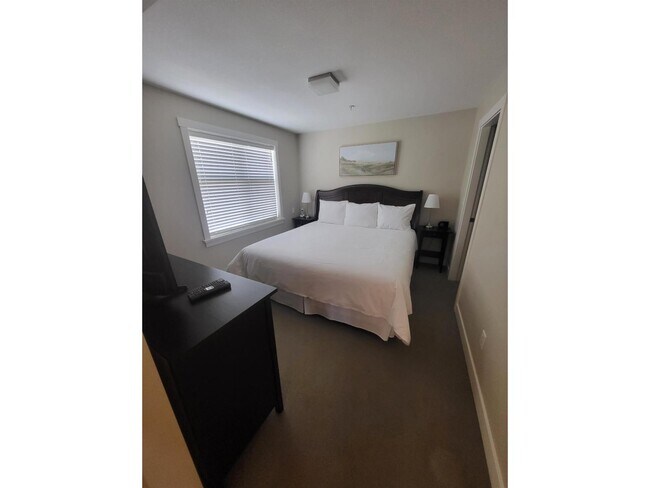 Photo du bâtiment - 19936-19956 56 Ave