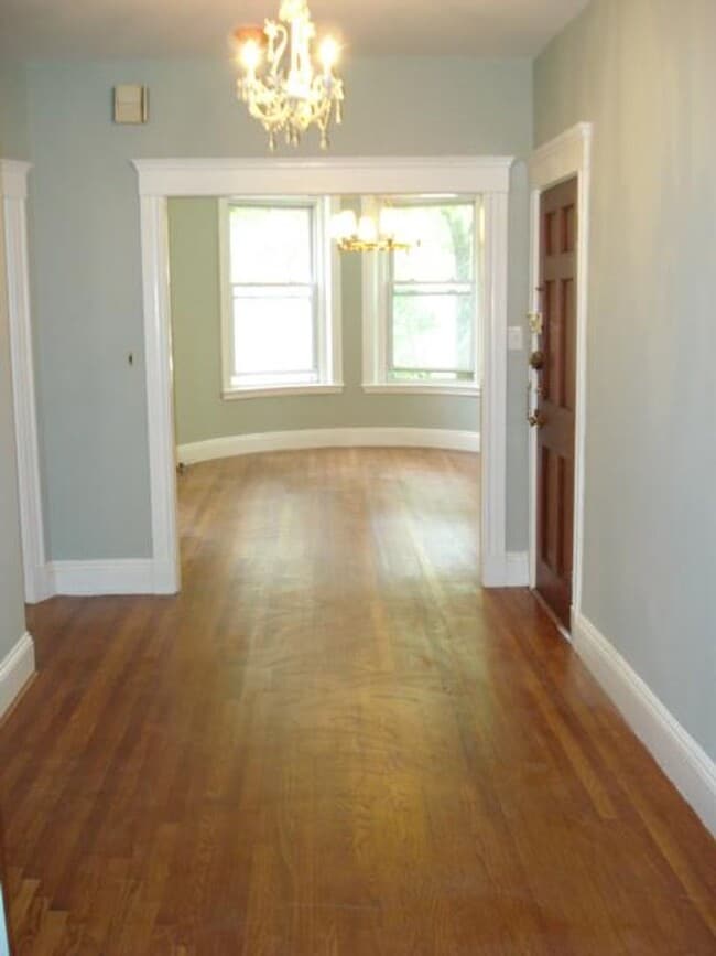 Photo - Huge 6 Bed 3 Bath available Jan 1st House