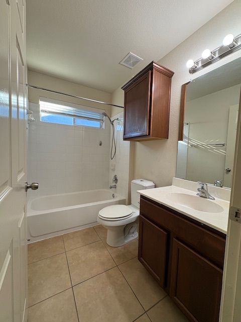 Building Photo - 11124 Friendship Dr