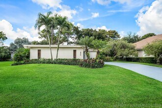 Building Photo - 6403 Eastpointe Pines St