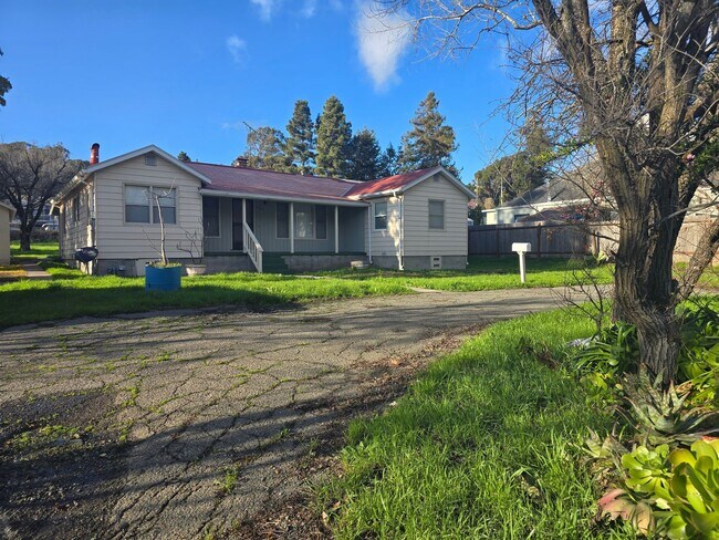 Foto del edificio - Remodeled single story home in El Sobrante, CA ...