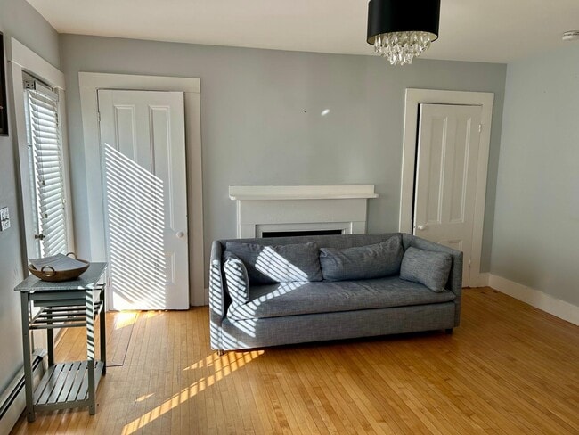 Building Photo - 28 Langdon St