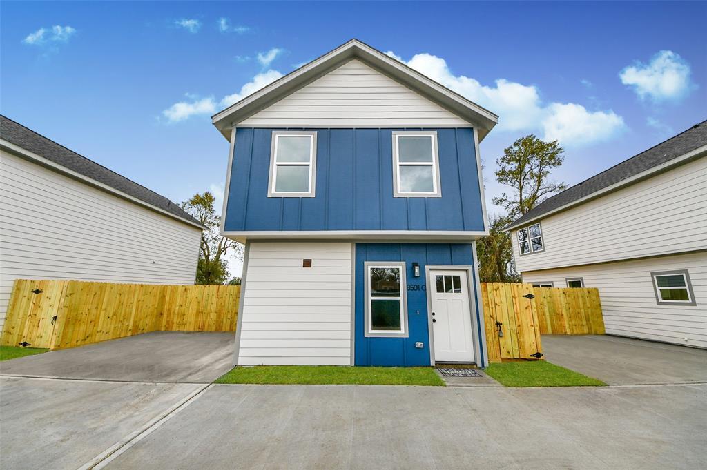 Foto principal - 8501 Autumn Ln
