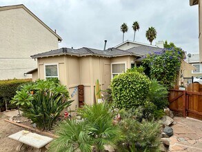 Building Photo - 4561-4565 Altadena Ave.