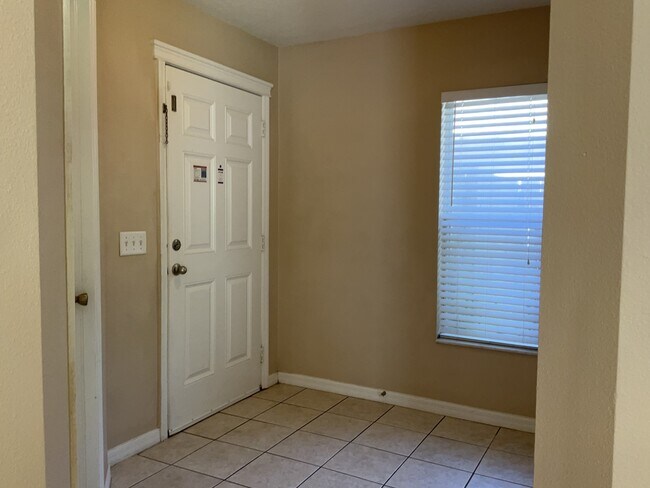 Building Photo - 7415 Oxford Garden Cir