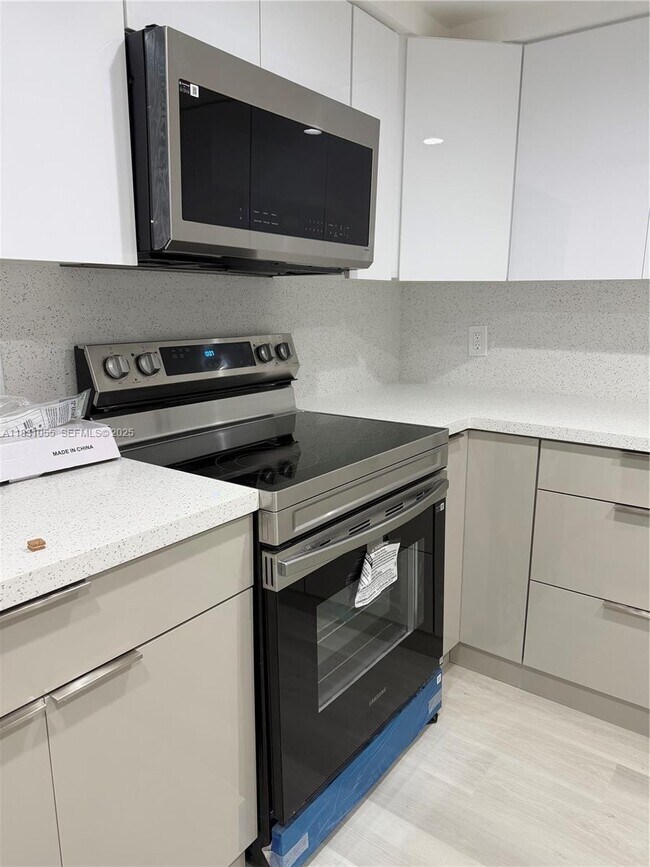 Foto del edificio - 16251 Golf Club Rd