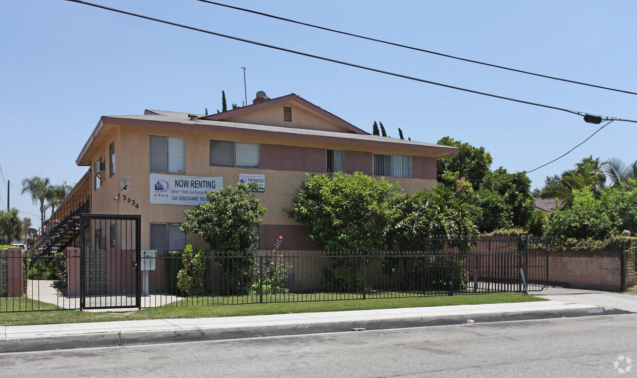 Foto del edificio - 3534 Whistler Ave