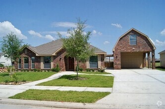 Building Photo - 2109 Bisbee Rd