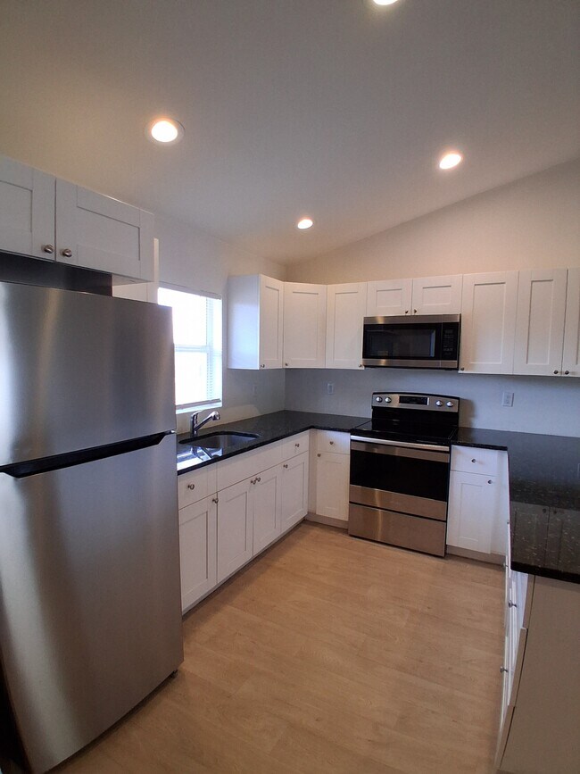 Foto del edificio - 7061 Tide Cir