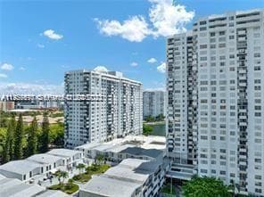 Foto del edificio - 2750 NE 183rd St