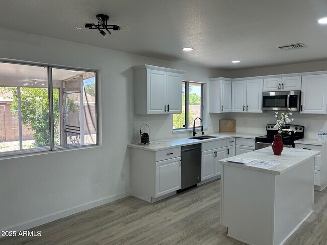 Foto del edificio - 17628 N 39th Ave