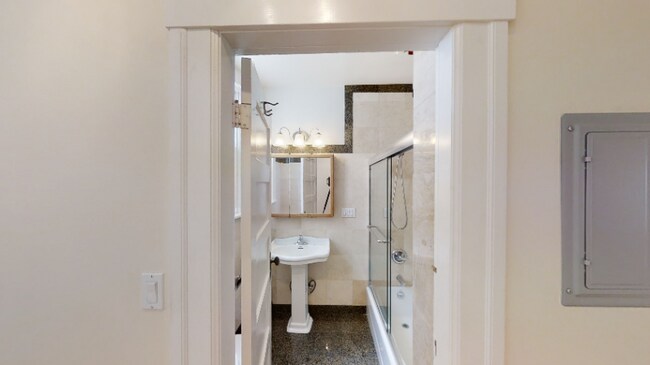 Foto del edificio - 622-624 Shrader St