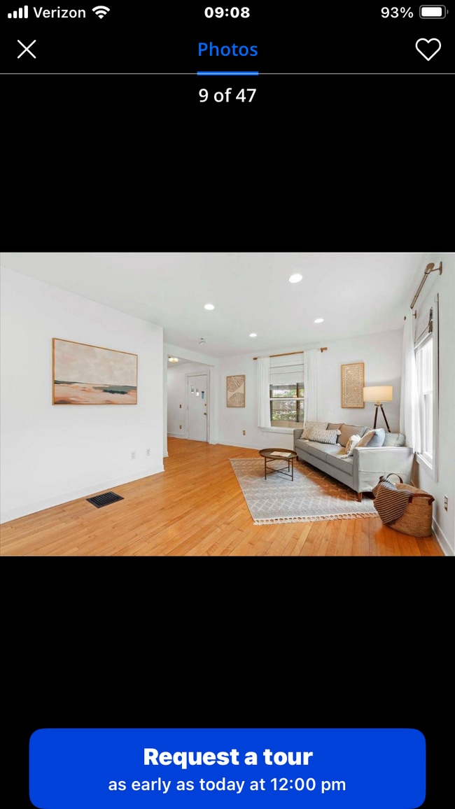 living room - 218 S Marquette St