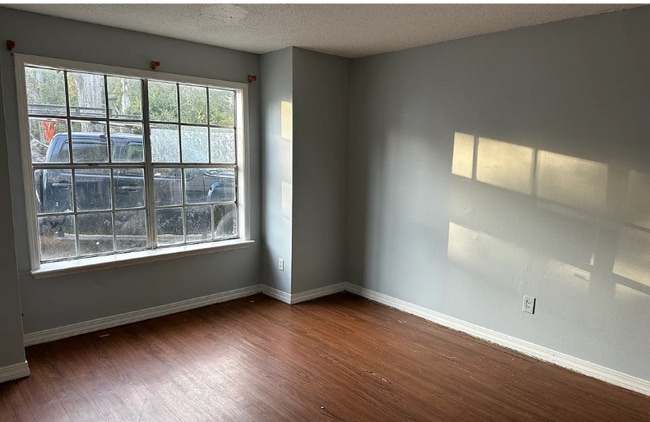 Building Photo - 222 Marigny Cir