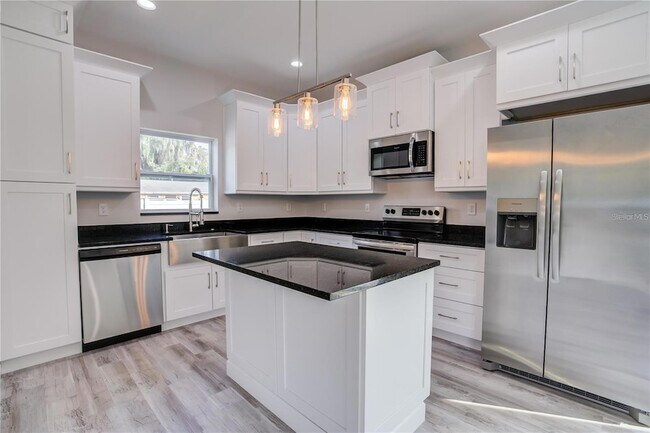 Foto del edificio - 5630 Queener Ave