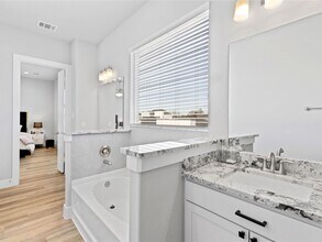 Building Photo - 9009 Lonestar River Ln