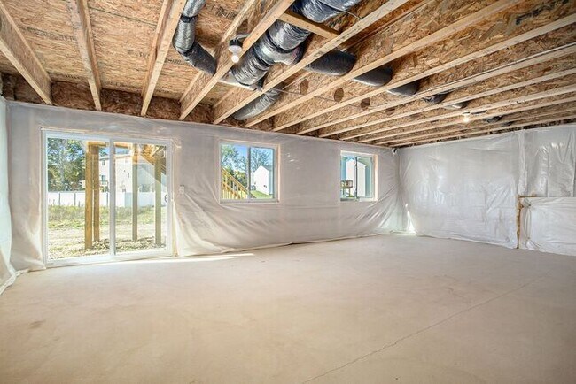 Foto del edificio - 650 Bush Blvd