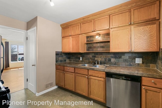 Building Photo - 2 br, 1.5 bath House - 7455 W 18th Avenue