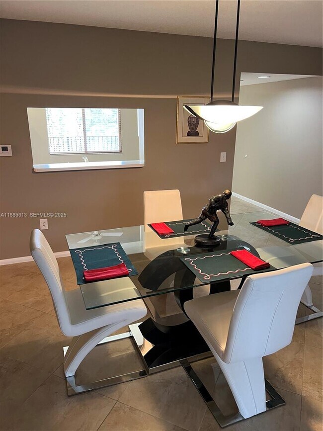 Foto del edificio - 12550 SW 15th St