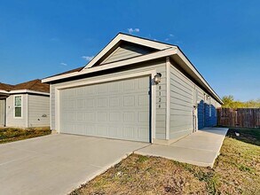 Building Photo - 8126 Serro Medina