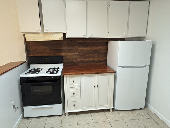 Building Photo - 2982 Mission