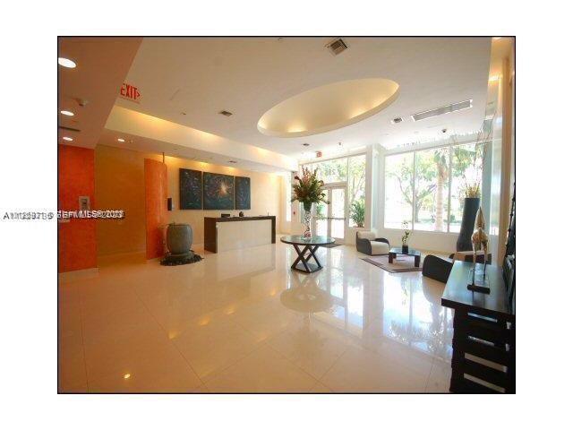 Foto del edificio - 275 NE 18th St