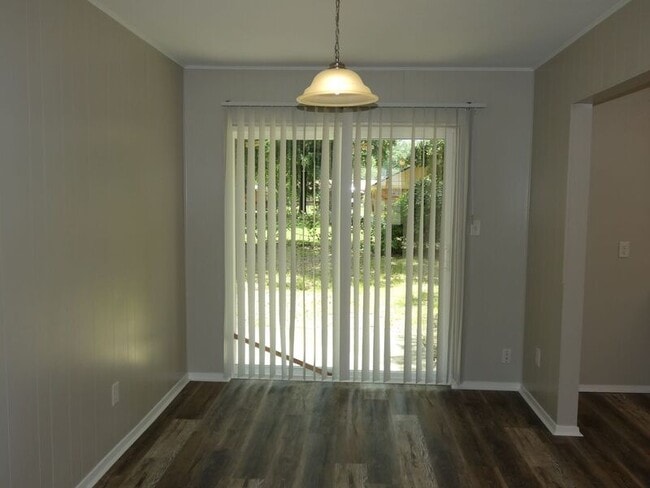 Foto del edificio - 4289 Tomahawk Trail
