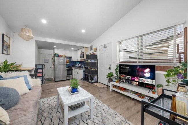 Foto del edificio - 5371 Saxon St