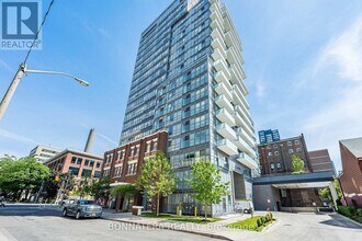 Building Photo - 181 Huron St