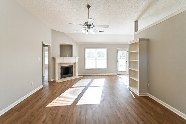 Foto del edificio - 6480 Cheyenne Dr