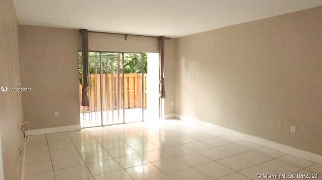 Foto del edificio - 7208 Fairway Dr