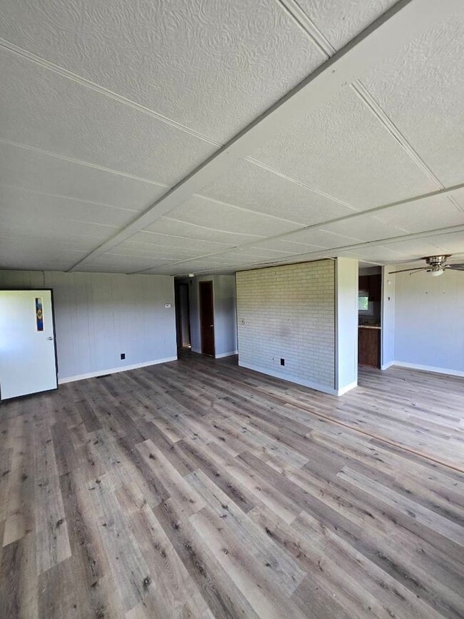 Building Photo - 2 Bed 2 Bath Home For Rent in Middletown, MO!