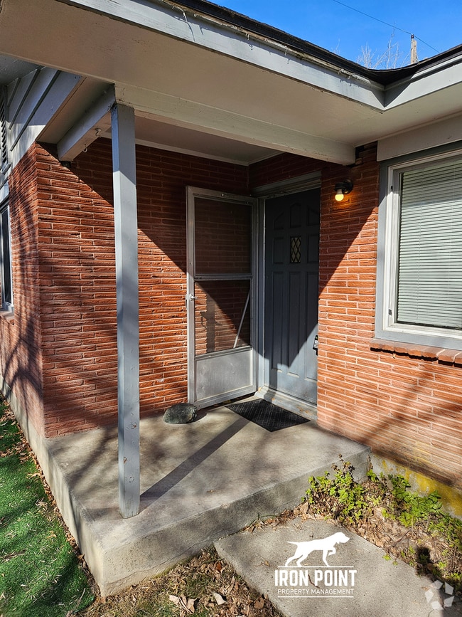 Building Photo - 3519 N Woody Ln