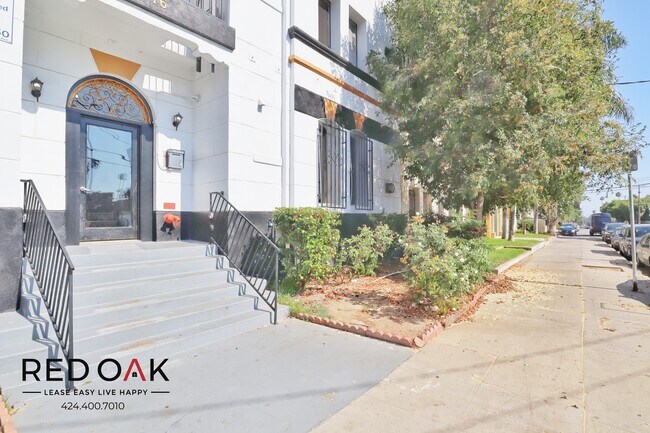 Foto del edificio - ~2 Months FREE~ Charming Studio with Expos...