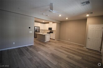 Building Photo - 13 Alamere Falls Dr