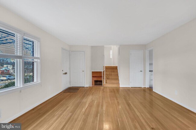 Foto del edificio - 1719 Linwood Pl