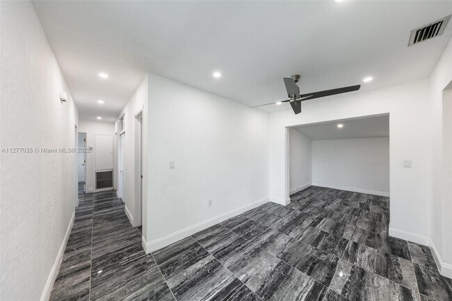 Building Photo - 9320 SW 46th Ter