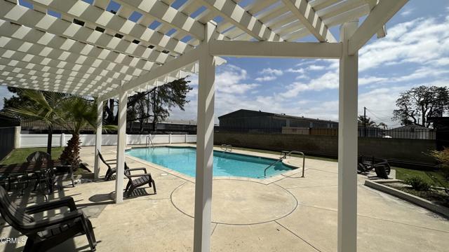 Foto del edificio - 2052 Danube Way