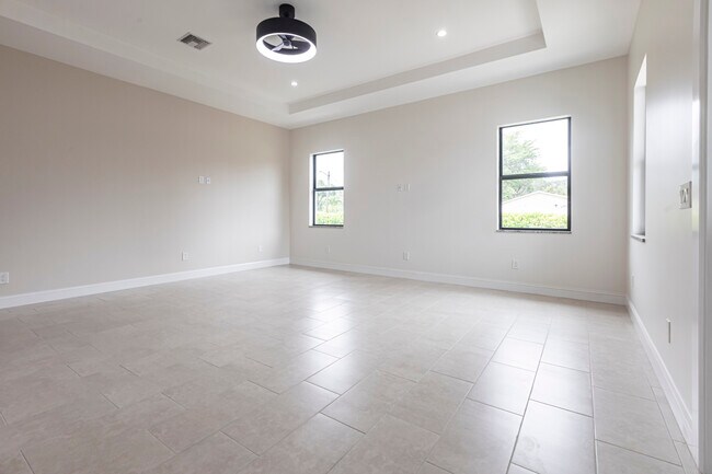Foto del edificio - 10295 Carolina St