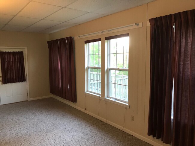 Building Photo - 151 Henry Sledd Rd