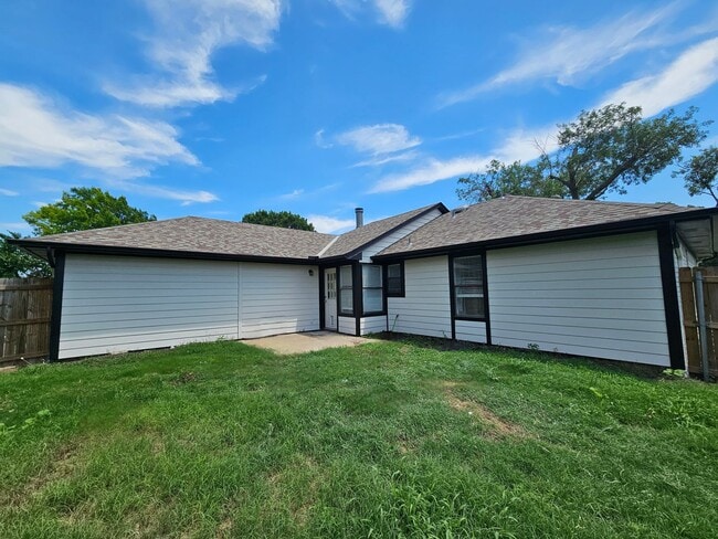 Building Photo - Allen | 3 Bed 2 Bath | Single Family Home ...